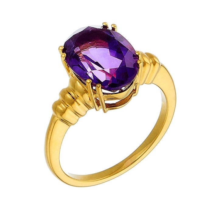 Damenring in 14-karätigem Gelbgold. Das Schaustück fasst einen Amethyst in ovalem Schliff. 