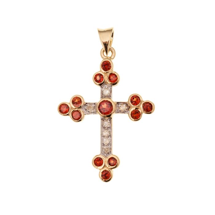 Anhänger in Form eines Kreuzes aus 8-karätigem Gold. Es ist an den Endstücken und mittig besetzt mit 13 Granatsteinen in Zargenfassung und 7 Diamanten in Krappenfassung.