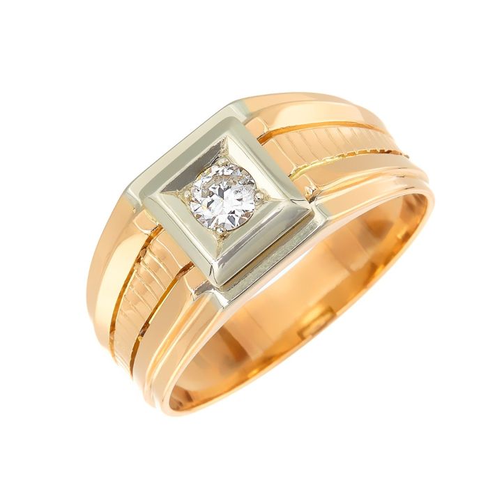 Herrenring in 18-karätigem Gold.
Die Ringschiene ist in Rotgold gearbeitet und mit Ziselierungsarbeiten. Der Ringkopf ist weißgold und quadratisch. Er fasst einen Brillanten von 0,25 ct. in Kornfassung.