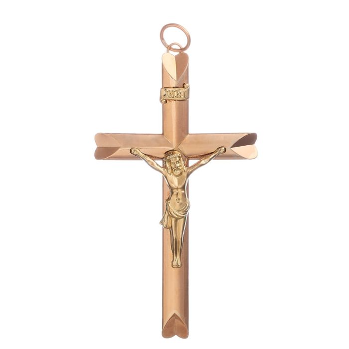 Unisex-Anhänger in Form eines Kreuzes. Die Endstücke des Längs- und Querbalkens wirken wie eine Herzform. Mit Aufschrift „Inri“ und gekreuzigtem Jesus. 