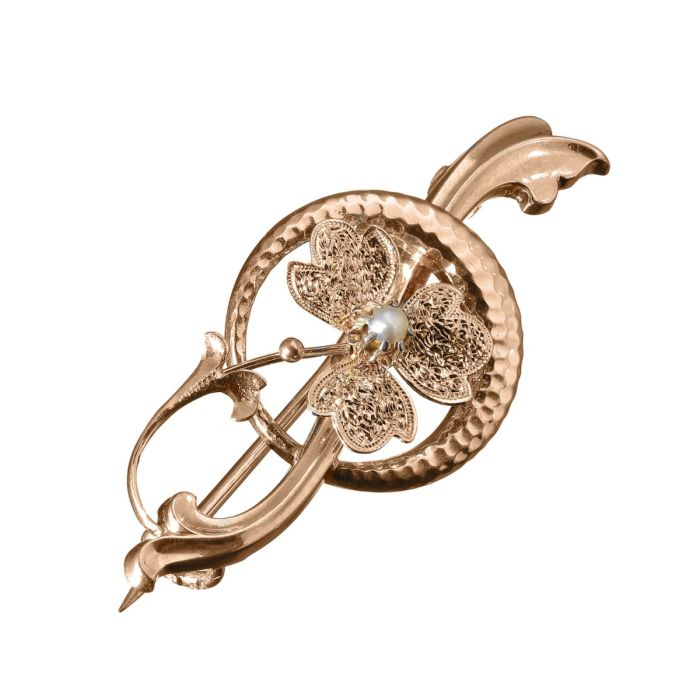 Kleine Glücksbrosche aus 585er Rotgold mit dreiblättrigem Kleeblatt. In der Mitte eine Perle. 