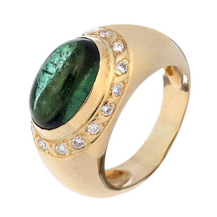 Damenring aus 750er Gelbgold mit einem großen ovalen Turmalin und 15 Brillanten
