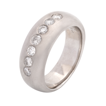 Massiver Weißgoldring mit 7 Brillanten