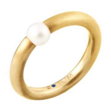 Perlenspannring in 750er Gelbgold mit einer Süßwasserperle von 5 mm Durchmesser. Klares, zeitloses Design. 