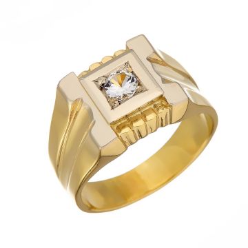 Herrenring in Bicolor. Das quadratische Schaustück ist in Weißgold gearbeitet. Dieses fasst einen Zirkonia mittig. Ober- und unterhalb des Steines zieren zusätzlich reliefierte Musterungen in Gelbgold den Ring.