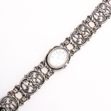 Trachtendamenuhr der Firma BAS