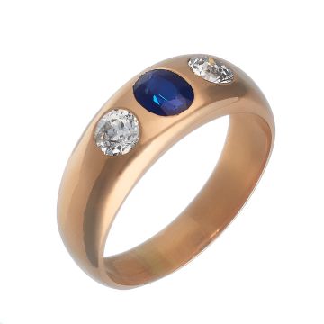 Vintage-Bandring für Sie oder Ihn in 14-karätigem Gelbgold. Schauseitig ist mittig ein Saphir in Ovalschliff gefasst. Flankiert wird er von 2 Brillanten.