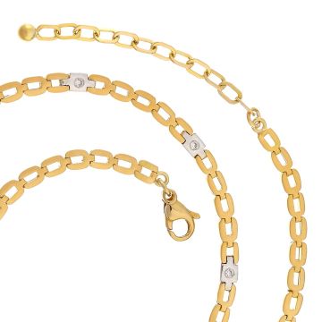 Collier aus 14-karätigem Gold . 
Die Oberflächen der modern gearbeiteten Glieder sind mattiert. Weißgoldene hochglanzpolierte Zwischenelemente mit gefassten Brillanten.