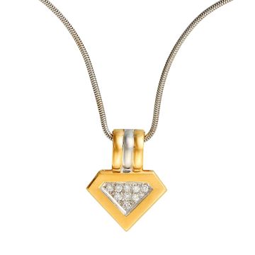 Weißgoldene Schlangenkette mit passendem Anhänger in 14-karätigem Gold. Mittig ist der Anhänger mit 9 Brillanten besetzt.