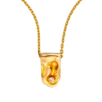 Moderner Anhänger mit Kette in 8-karätigem Gelbgold. Das rund zulaufende Endstück wird von einem  Brillant von 0,06 ct. in Zargenfassung geziert.