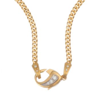 Halskette in 14-karätigem Gelbgold. Mit massivem Karabiner, der mit Brillanten besetzt ist. Ebenso die Zwischenelemente. 