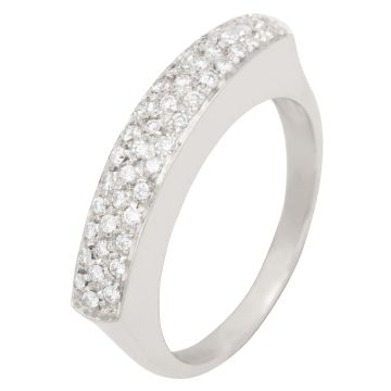 Stilvoller Damenring mit 43 Brillanten