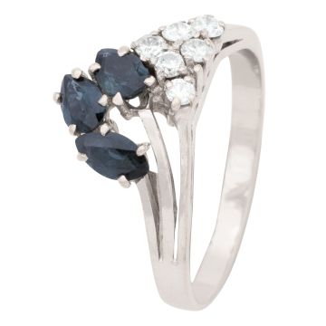 Aparter Weißgoldring mit 6 Brillanten und 3 Saphiren