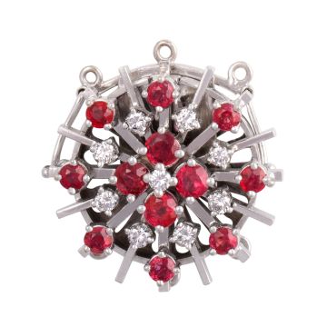 Eindrucksvolle Perlkettenschließe mit Brillanten und Rubinen