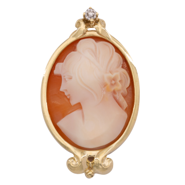 Elegant gefasste Gemme mit Diamant