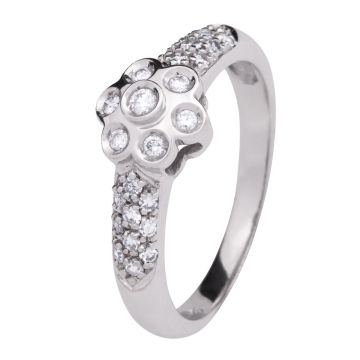 Charmanter Weißgoldring mit Brillanten und Diamanten