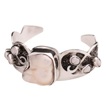 Exklusive Armspange mit Perlenbesatz