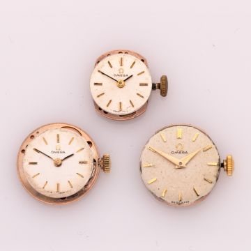3 mechanische Uhrwerke OMEGA 1957 und 1968