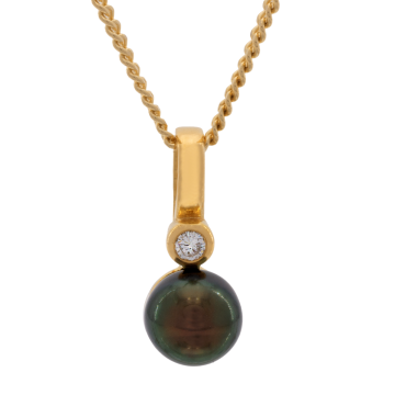 Attraktiver Clipanhänger mit Perle und Brillant – inklusive Flachpanzerkette