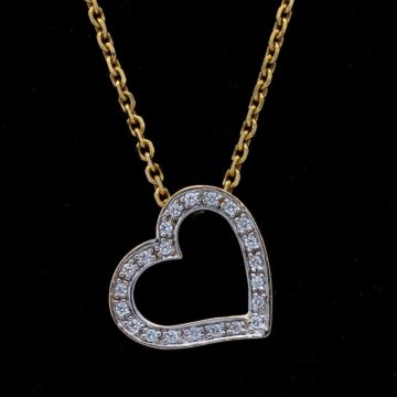 Entzückender Herzanhänger mit 22 Zirkonia – passende Halskette inklusive