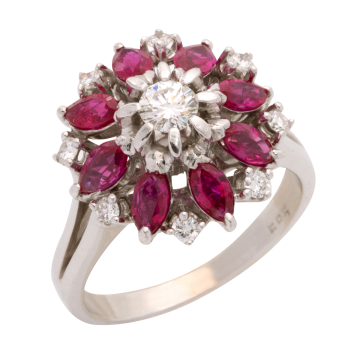 Prachtvoller Cocktailring mit Rubinen und Brillanten