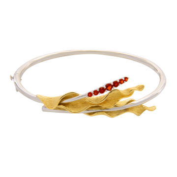 Eleganter Armreif mit Granatsteinen in 925er Silber