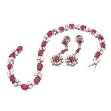 Traumhaftes Schmuckset mit Rubinen und Brillanten