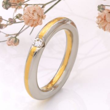 Massiver Platinring mit Brillant