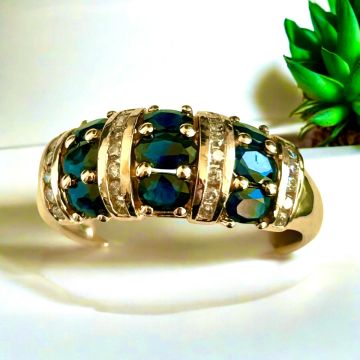 Großer Damenring mit Saphiren und Brillanten