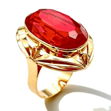 Funkelnder Damenring mit Farbstein