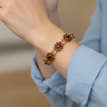 Entzückendes Armband mit Granatsteinen – 333er Gold