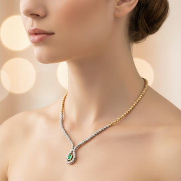 Traumhaftes Collier mit Brillanten und Smaragd