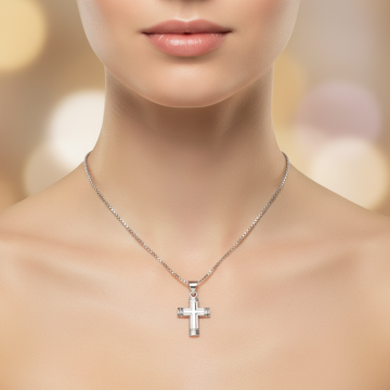 Weißgoldener Kreuzanhänger mit Venezianerkette
