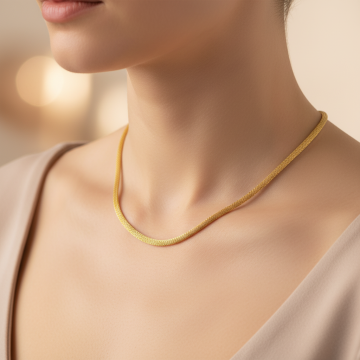Elegantes Collier mit Strickkettengliederung