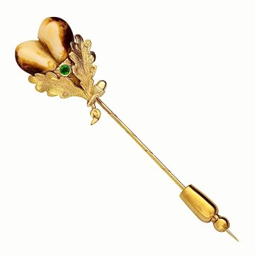 Schöne handgefertigte Jagdnadel mit Grandeln und Smaragd