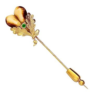 Schöne handgefertigte Jagdnadel mit Grandeln und Smaragd