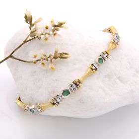 Hübsches Armband mit Smaragden und Diamanten