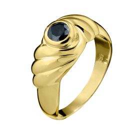 Massiver Ring in 333er Gelbgold mit geschlossener Ringschiene schauseitig gewölbt mit Buckeldekor und mittig besetzt mit einem rund facettierten Saphir in Zargenfassung.